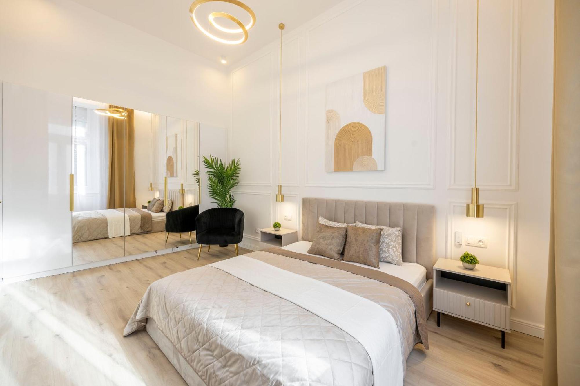 Exclusive & Prestigious Central Residence W/ Balcony Budapesta Exterior foto